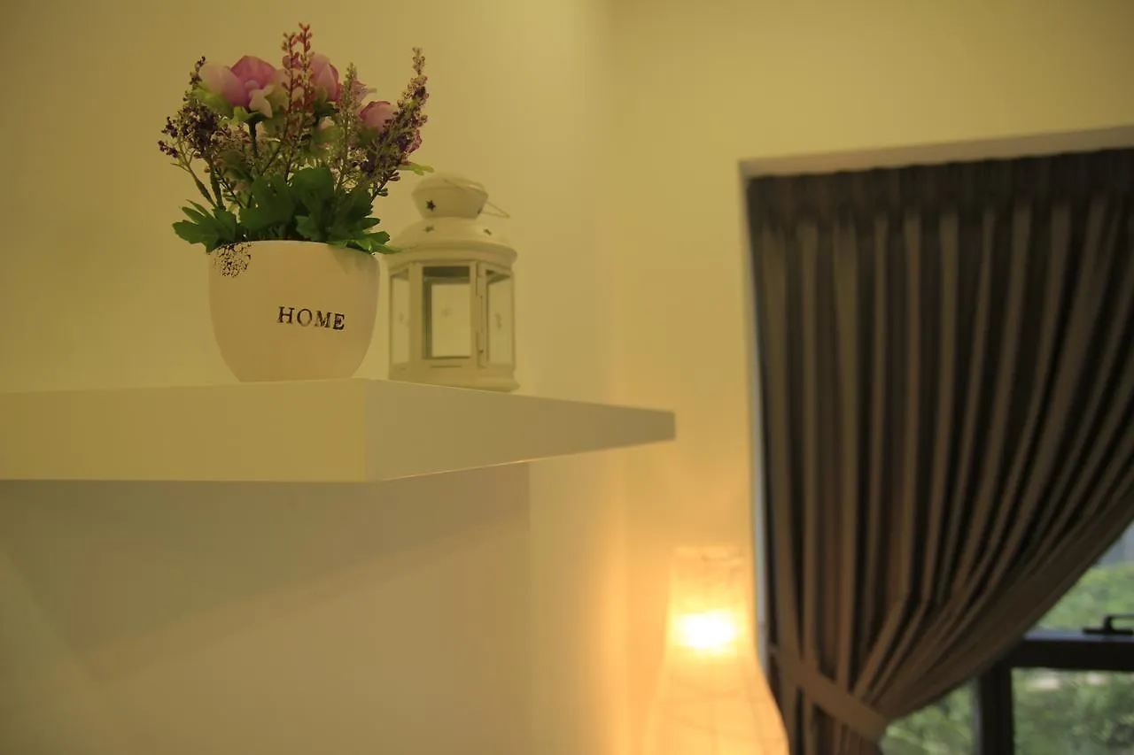 Charming Suite & Sunway And Petaling Jaya Apartment