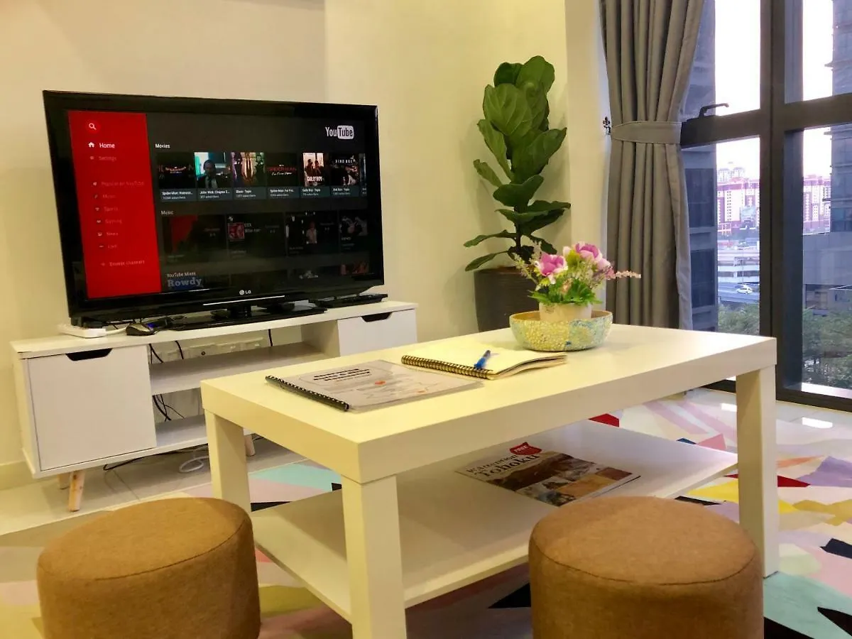 Charming Suite & Sunway And Petaling Jaya Apartment